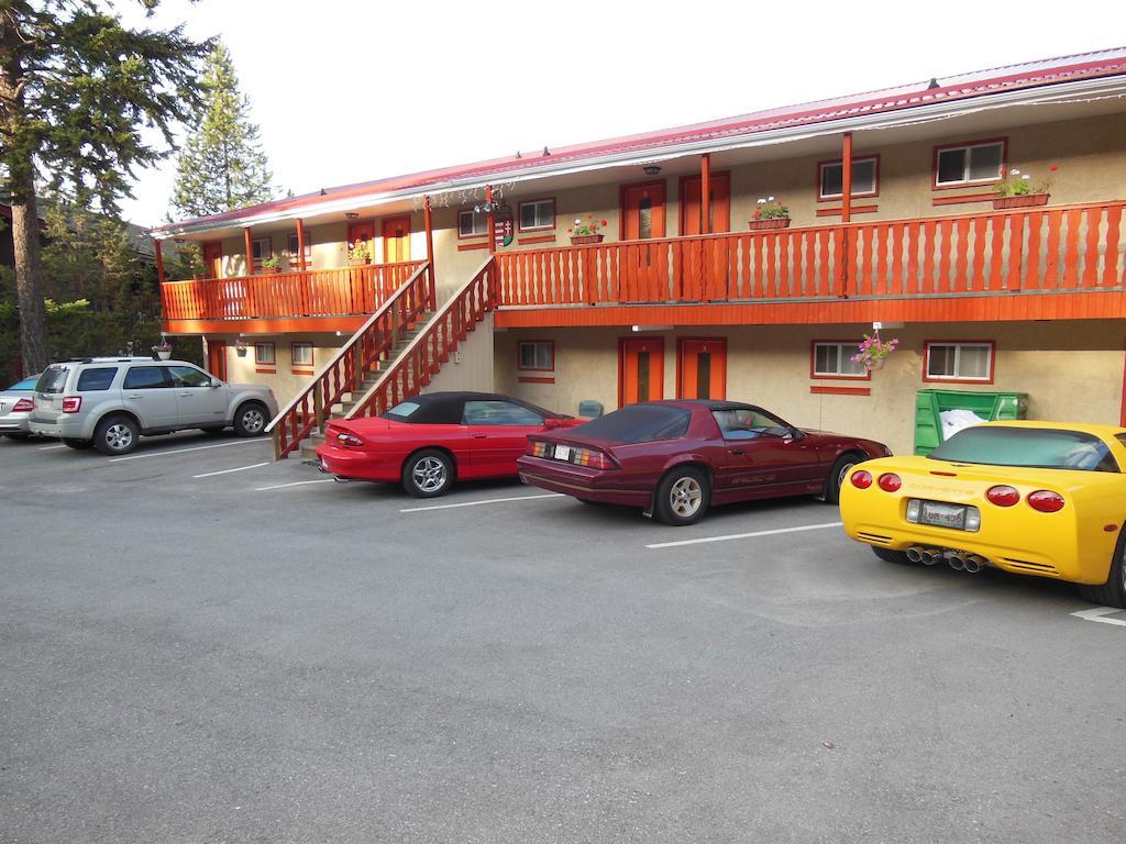 Motel Bo Radium Hot Springs Exterior photo